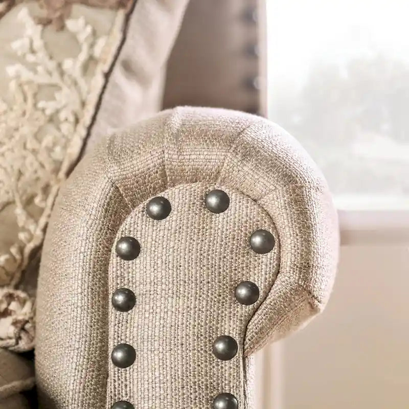 Furniture of America Qyn Traditional Beige 2-piece Living Room Set